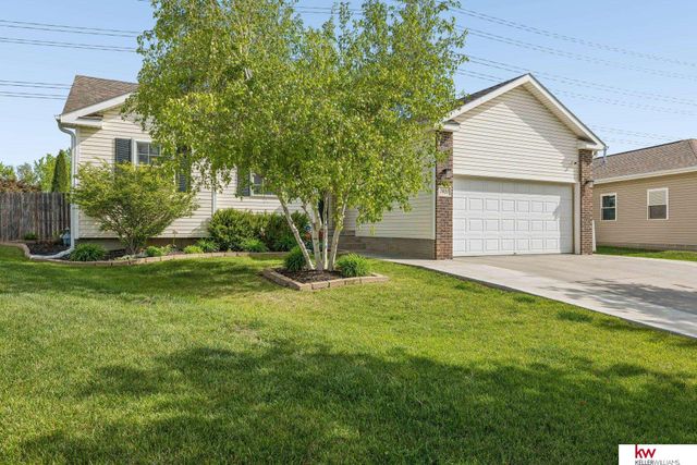 7451 N 17th Court, Lincoln, NE 68521