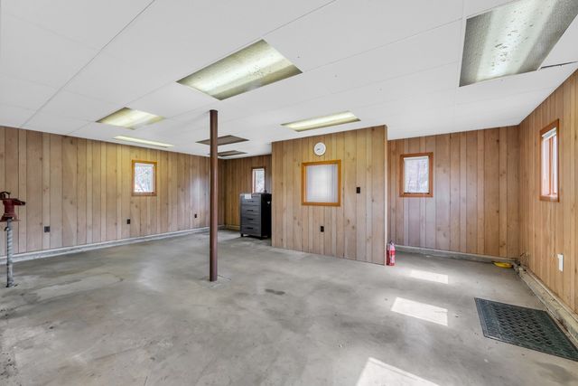 3303 Vermont Road, Woodstock, IL 60098