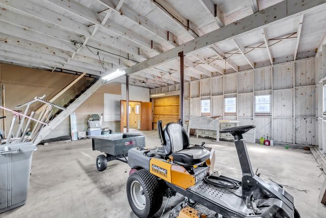 3303 Vermont Road, Woodstock, IL 60098