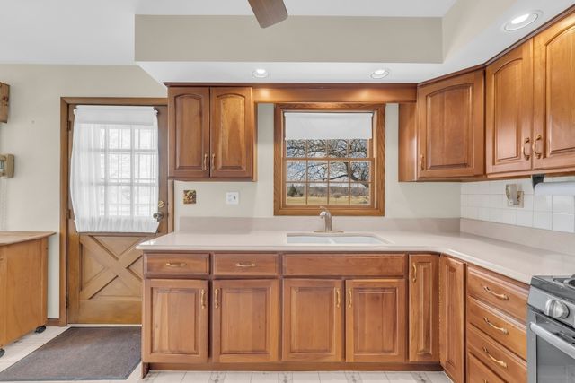 3303 Vermont Road, Woodstock, IL 60098