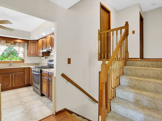 3303 Vermont Road, Woodstock, IL 60098