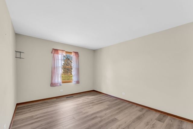 3303 Vermont Road, Woodstock, IL 60098