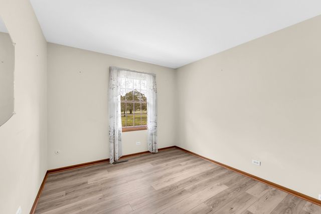 3303 Vermont Road, Woodstock, IL 60098