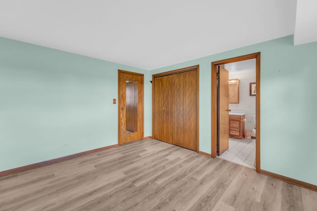 3303 Vermont Road, Woodstock, IL 60098