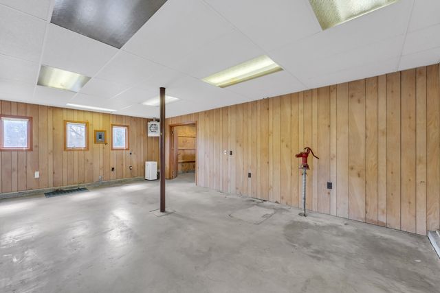 3303 Vermont Road, Woodstock, IL 60098