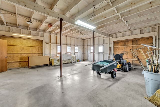 3303 Vermont Road, Woodstock, IL 60098