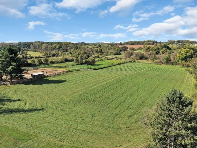 3303 Vermont Road, Woodstock, IL 60098