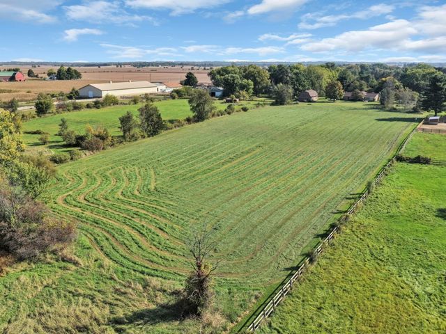 3303 Vermont Road, Woodstock, IL 60098