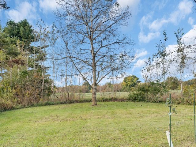 3303 Vermont Road, Woodstock, IL 60098