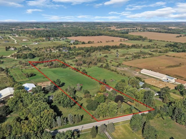 3303 Vermont Road, Woodstock, IL 60098