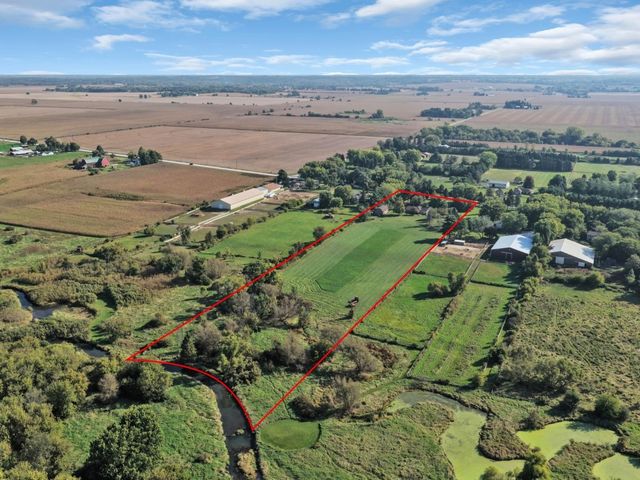 3303 Vermont Road, Woodstock, IL 60098