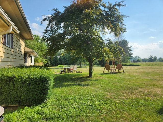 3303 Vermont Road, Woodstock, IL 60098