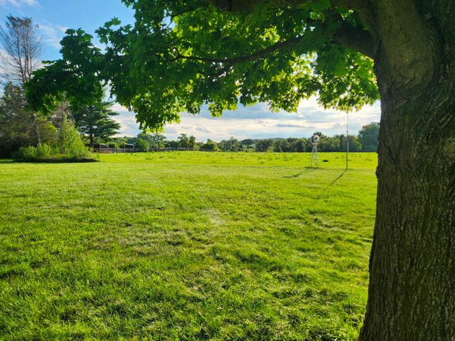 3303 Vermont Road, Woodstock, IL 60098