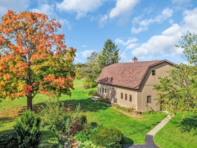 3303 Vermont Road, Woodstock, IL 60098