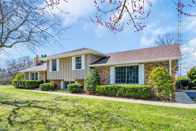 3303 Vermont Road, Woodstock, IL 60098