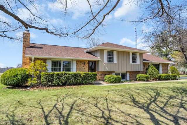 3303 Vermont Road, Woodstock, IL 60098