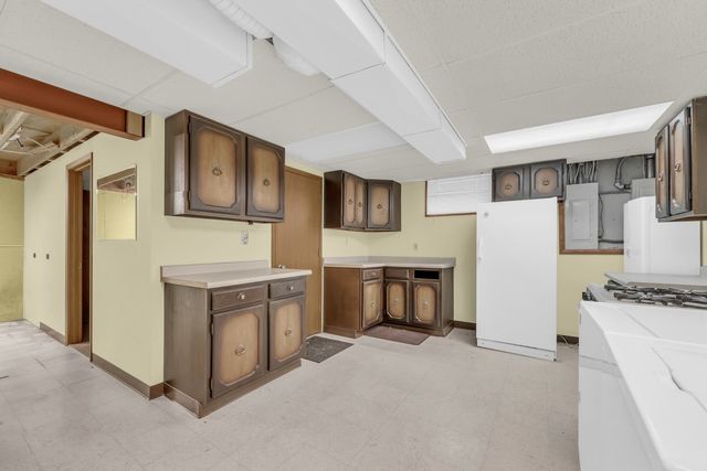 3303 Vermont Road, Woodstock, IL 60098