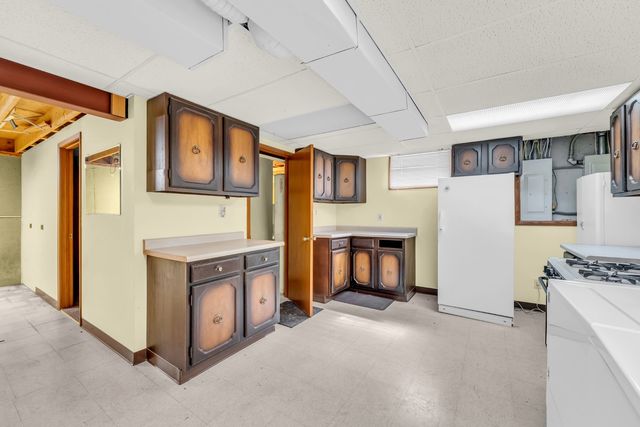 3303 Vermont Road, Woodstock, IL 60098