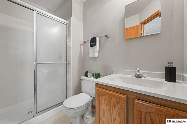 6521 S 108th Avenue, Omaha, NE 68137