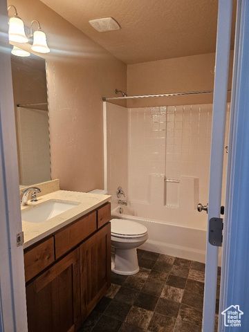 689 N 4250 W, Maeser, UT 84078