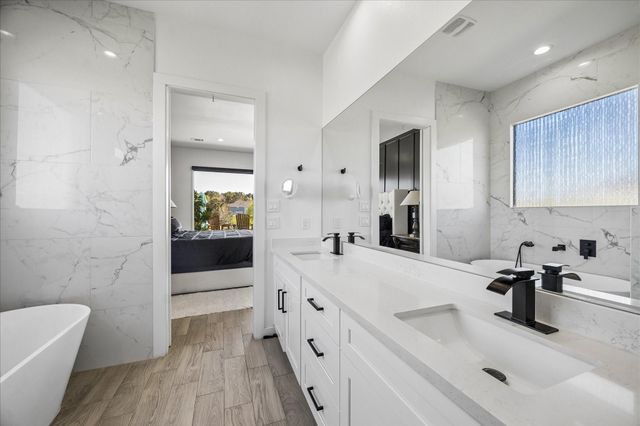 11693 Grandview Drive, Montgomery, TX 77356