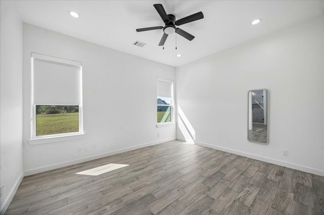 11693 Grandview Drive, Montgomery, TX 77356