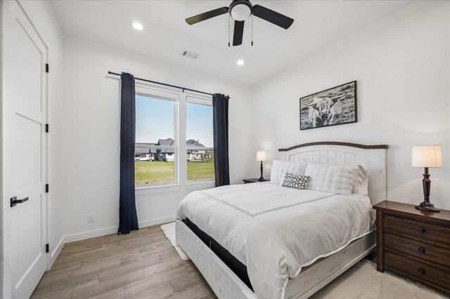 11693 Grandview Drive, Montgomery, TX 77356