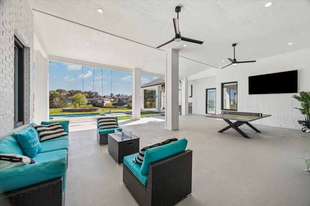 11693 Grandview Drive, Montgomery, TX 77356