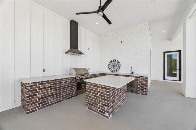 11693 Grandview Drive, Montgomery, TX 77356