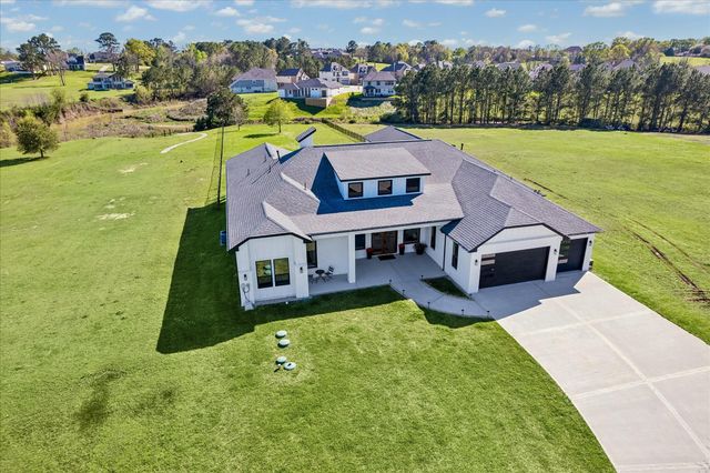 11693 Grandview Drive, Montgomery, TX 77356