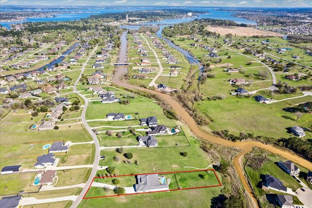 11693 Grandview Drive, Montgomery, TX 77356