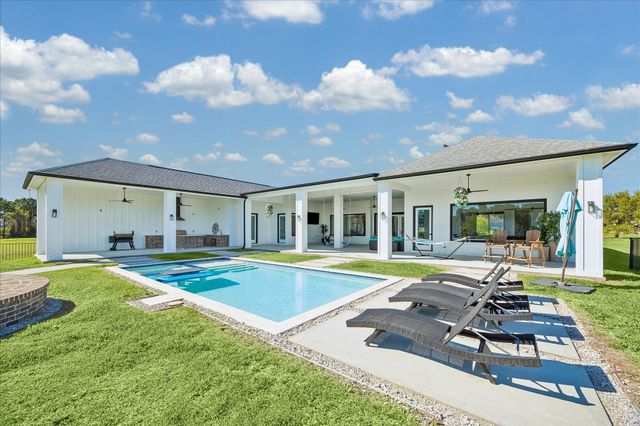 11693 Grandview Drive, Montgomery, TX 77356