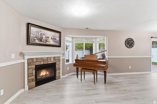 2159 E HAWTHORNE ST, Saratoga Springs, UT 84043