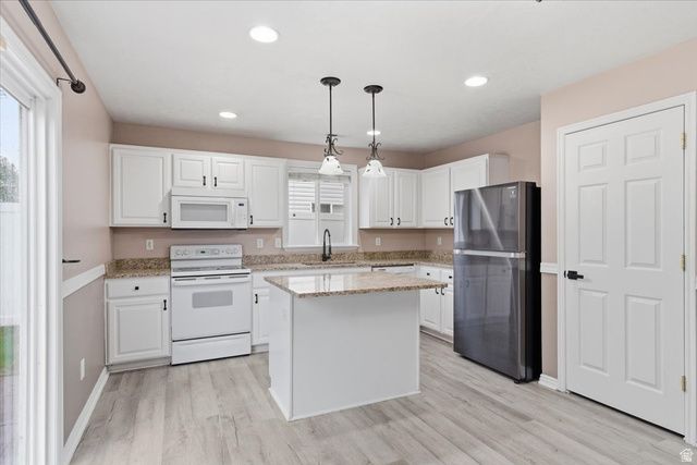 2159 E HAWTHORNE ST, Saratoga Springs, UT 84043