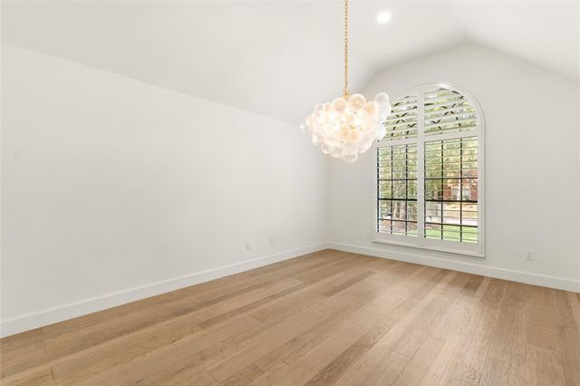 14 Lush Meadow Place, The Woodlands, TX 77381