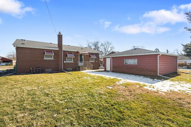 702 Willow Drive, Chicago Heights, IL 60411