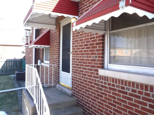 702 Willow Drive, Chicago Heights, IL 60411