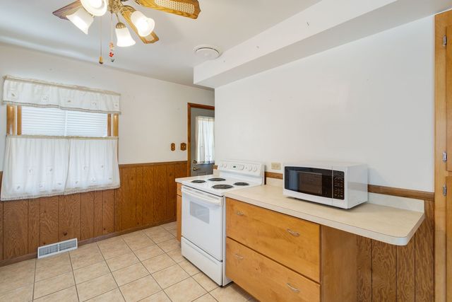 702 Willow Drive, Chicago Heights, IL 60411