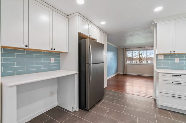 4052 Crestwood Dr, West Deer, PA 15044