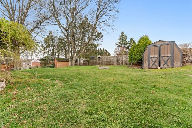 4052 Crestwood Dr, West Deer, PA 15044