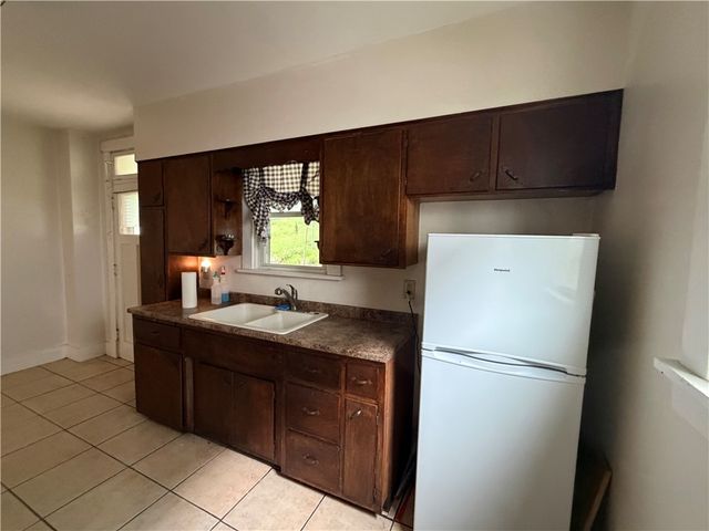 1326 Woodmont Ave, New Kensington, PA 15068