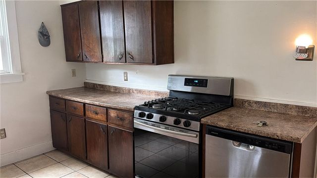 1326 Woodmont Ave, New Kensington, PA 15068