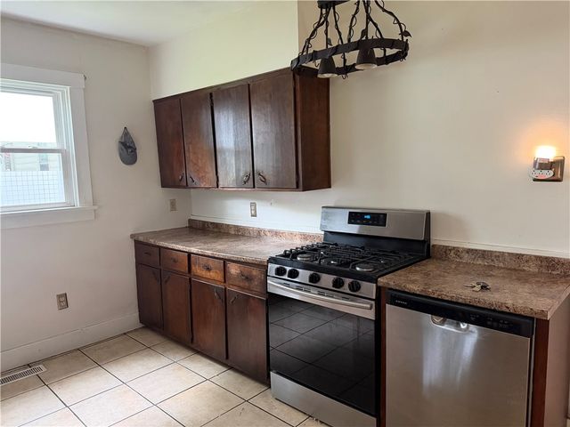 1326 Woodmont Ave, New Kensington, PA 15068
