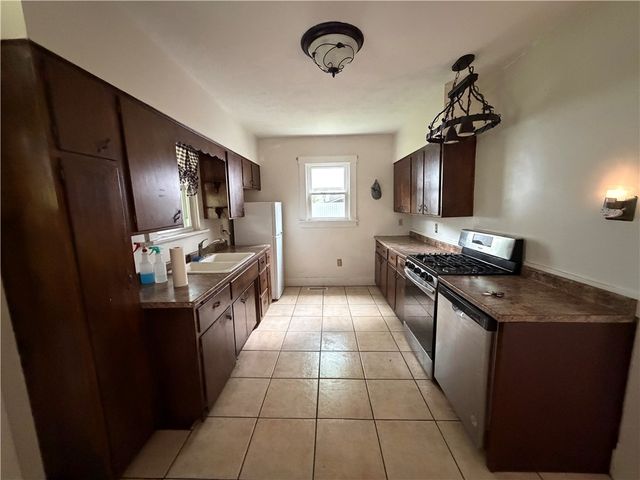 1326 Woodmont Ave, New Kensington, PA 15068
