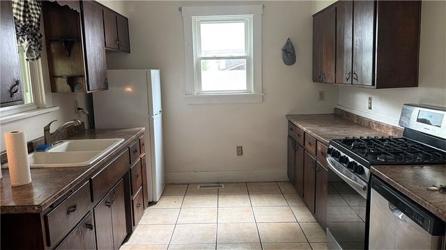 1326 Woodmont Ave, New Kensington, PA 15068