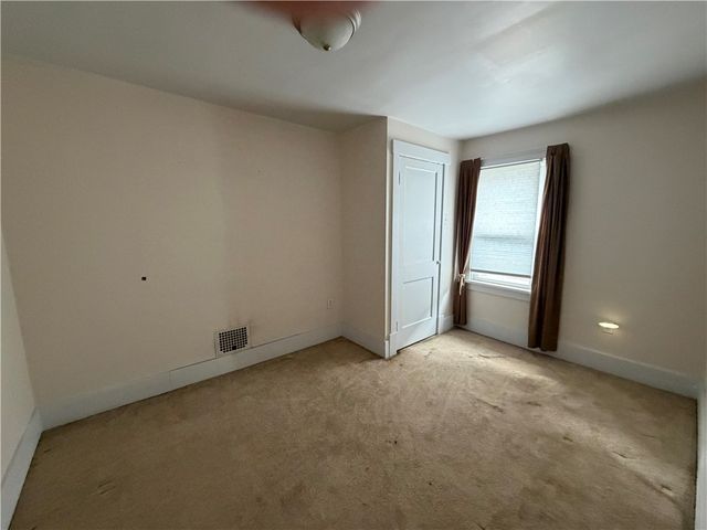 1326 Woodmont Ave, New Kensington, PA 15068