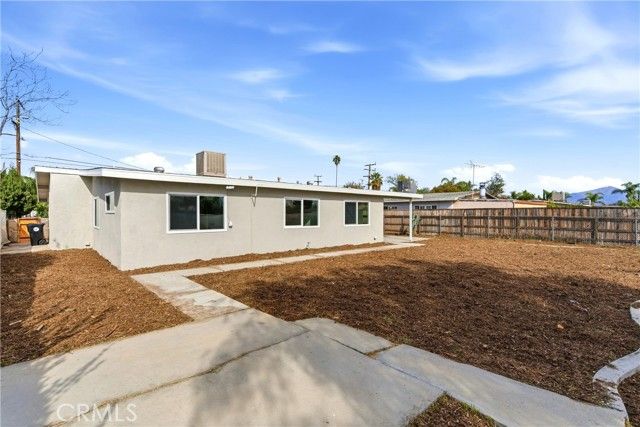 125 W Alru, Rialto, CA 92376