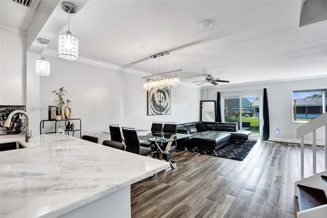 3703 NW 91st Ln, Sunrise, FL 33351