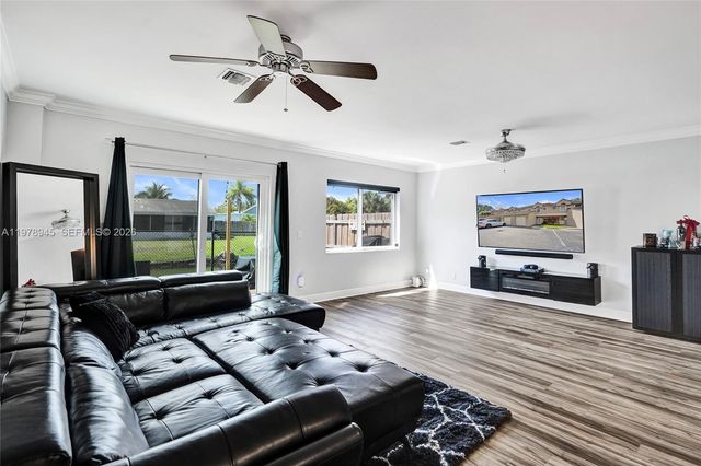 3703 NW 91st Ln, Sunrise, FL 33351