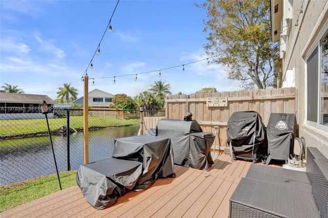 3703 NW 91st Ln, Sunrise, FL 33351